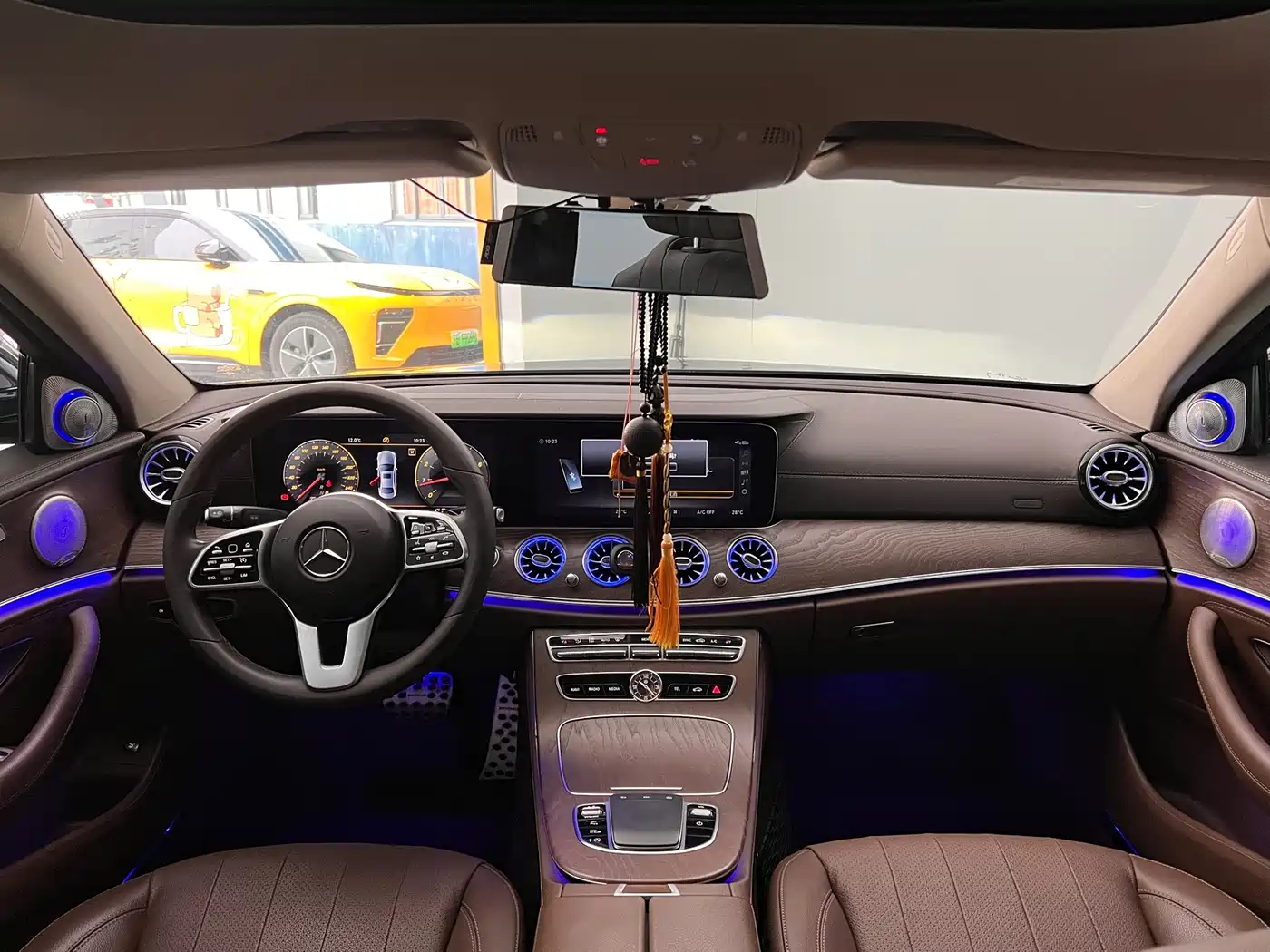 Mercedes-Benz E-Class 2020 E 300 L Fashion фото 5