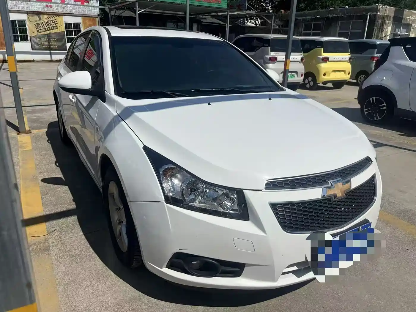 Chevrolet Cruze 2013 Hatchback 1.6L Manual Luxury фото 3