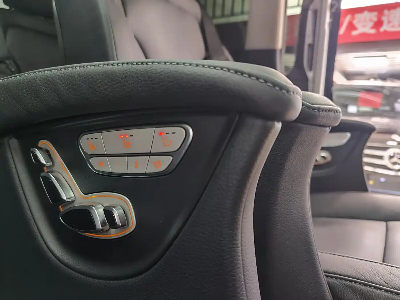 Mercedes-Benz V-Class 2018 V 260 Premium Edition China V фото 20