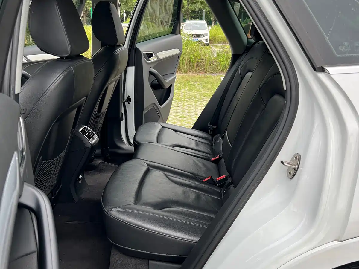 Audi Q3 2015 35 TFSI Comfort фото 7