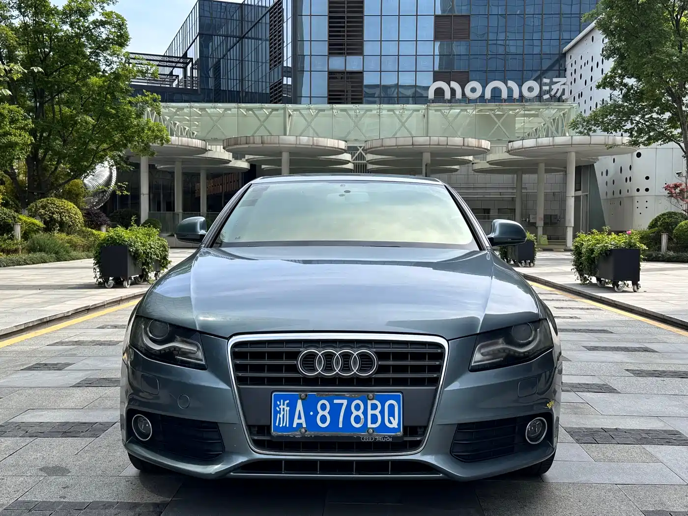 Audi A4L 2011 2.0 TFSI Standard фото 2
