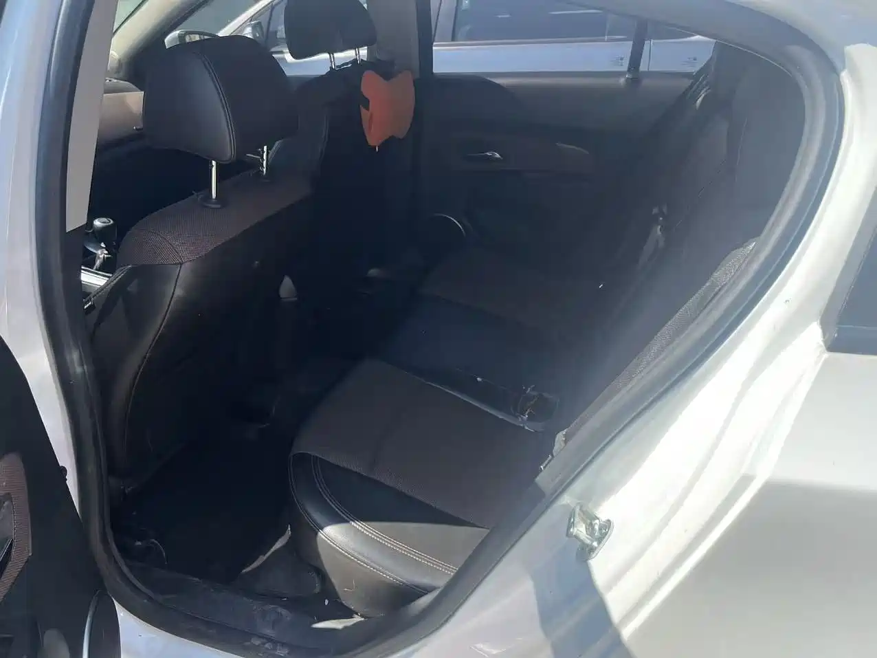 Chevrolet Cruze 2013 Hatchback 1.6L Manual Luxury фото 5
