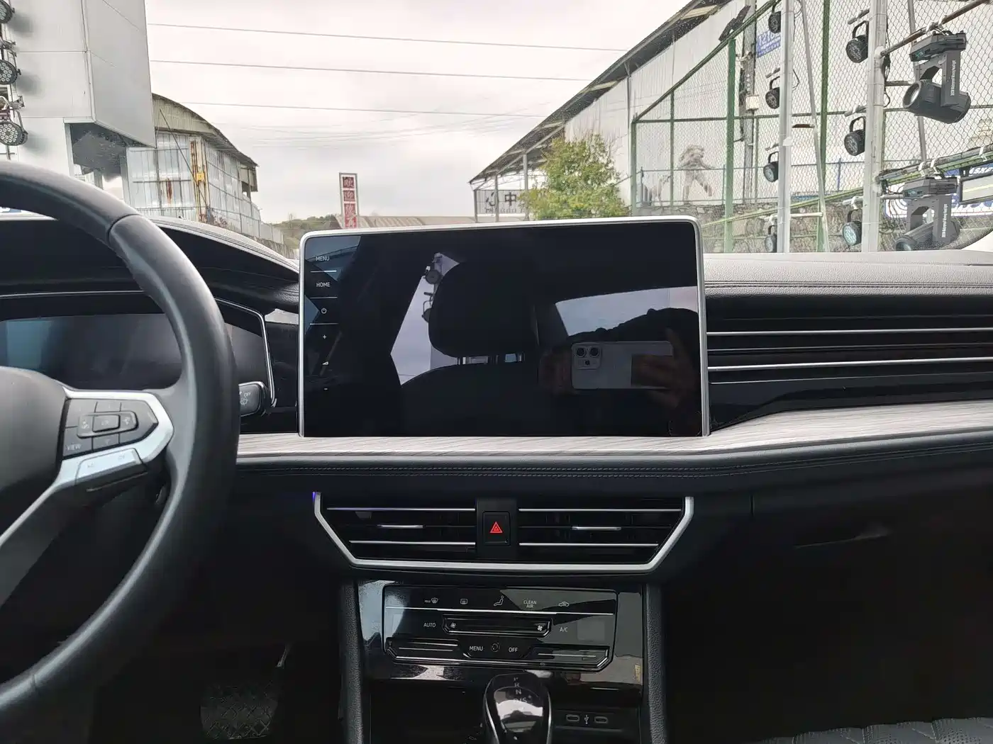 Volkswagen Sagitar 2023 Model Year 200TSI DSG Surpass Edition фото 8