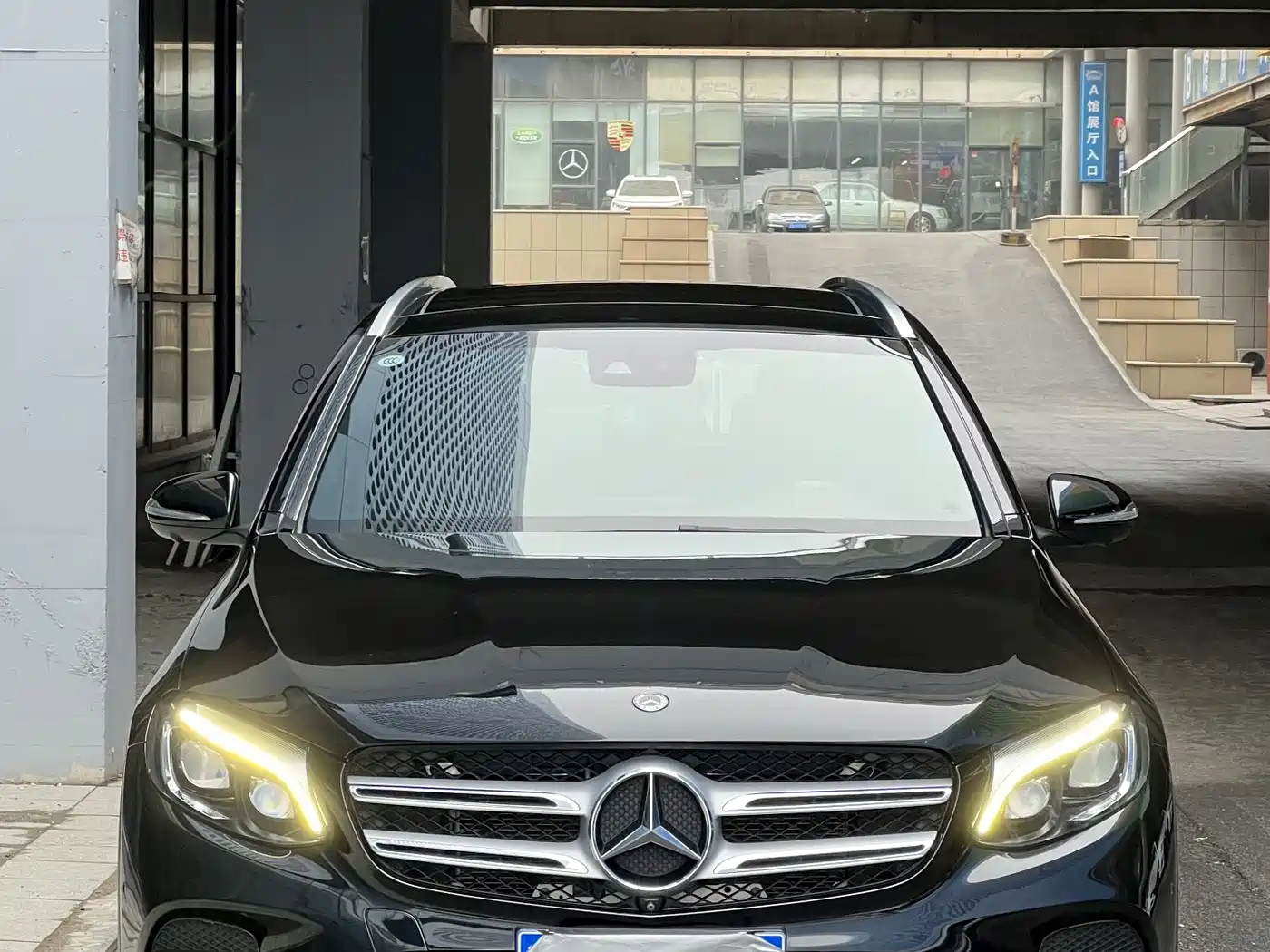 Mercedes-Benz GLC 2018 Facelift GLC 300 4MATIC Dynamic фото 2