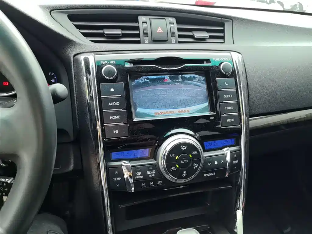 Toyota Reiz 2013 2.5V Premium Edition фото 13