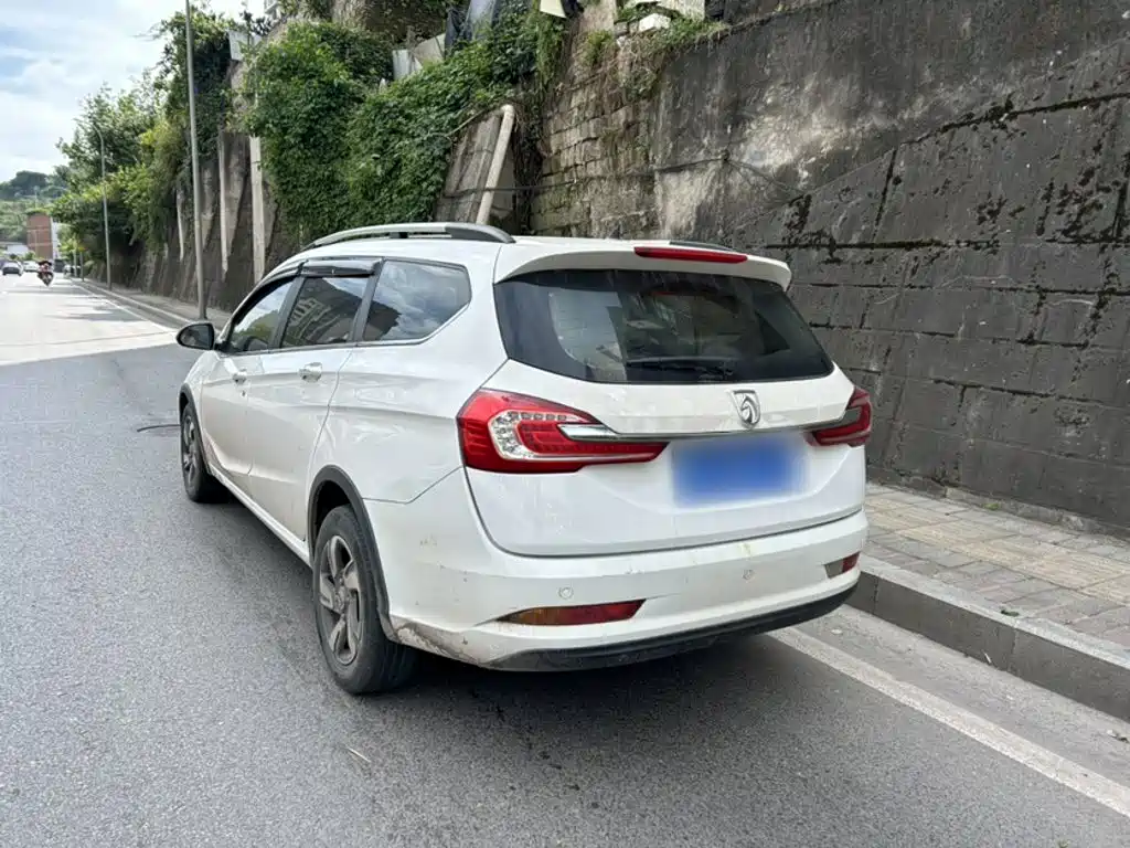Baojun 310W 2018 2018 1.5L Auto Luxury China V