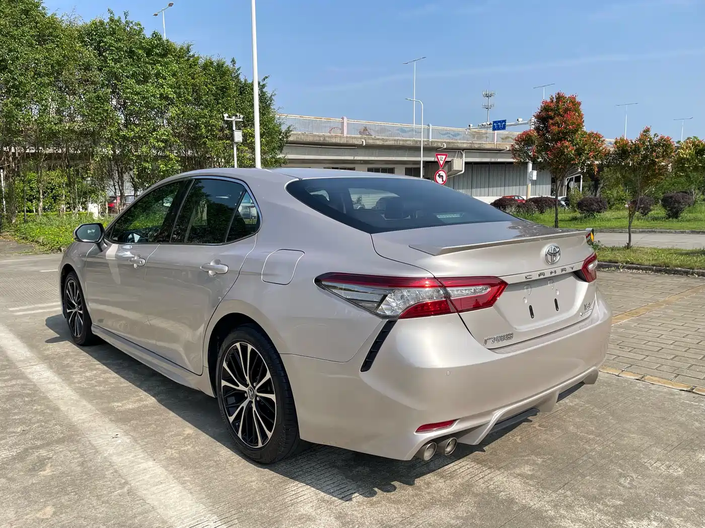 Toyota Camry 2019 2.5S Stylish (China V) фото 12