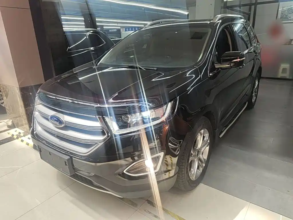 Фото 2 - Ford Edge