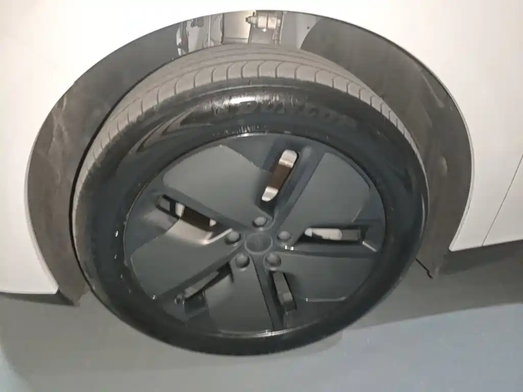 Li Auto i6 2025 2025 2WD Base Model