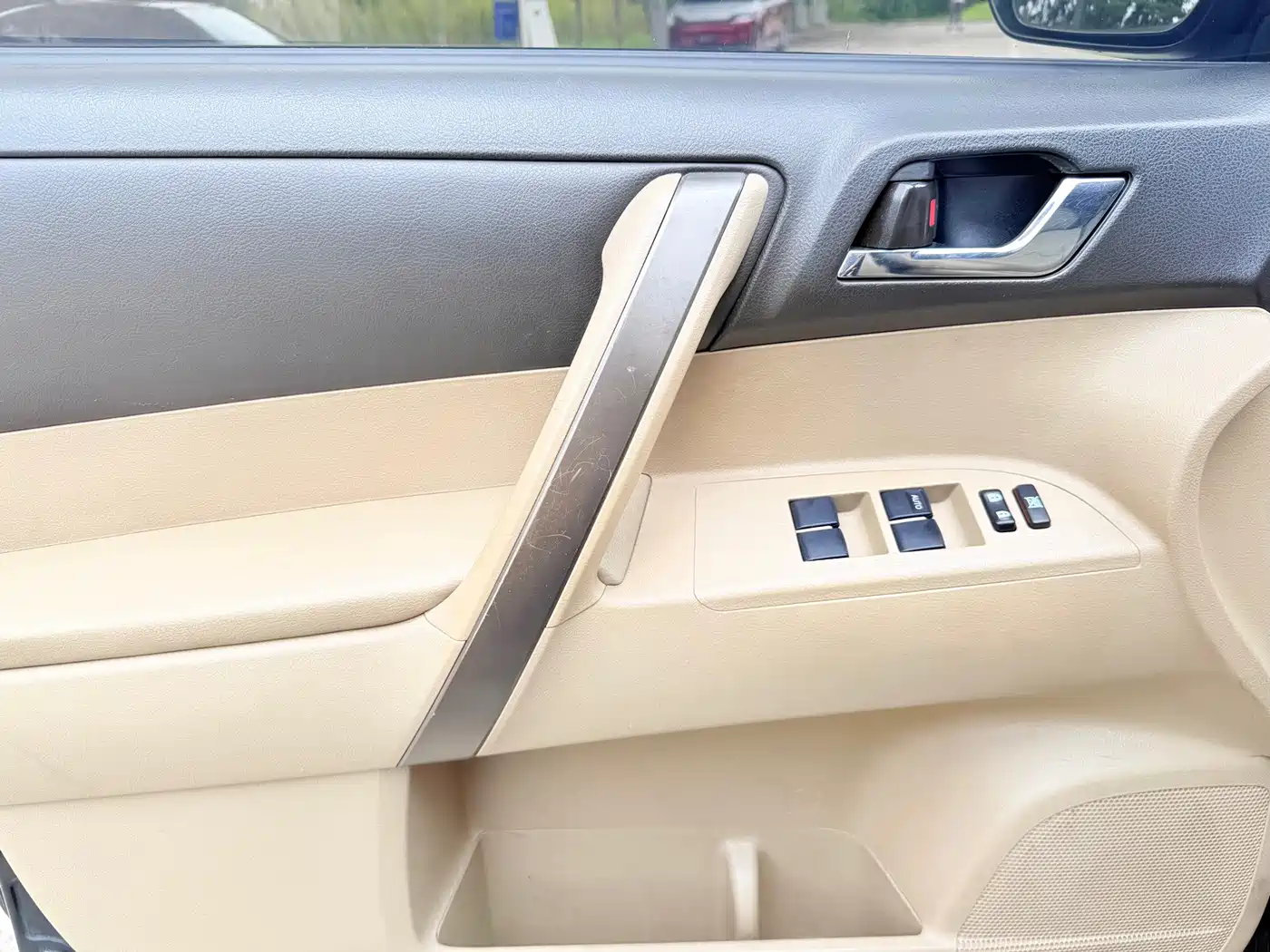 Фото 9 - Toyota Highlander
