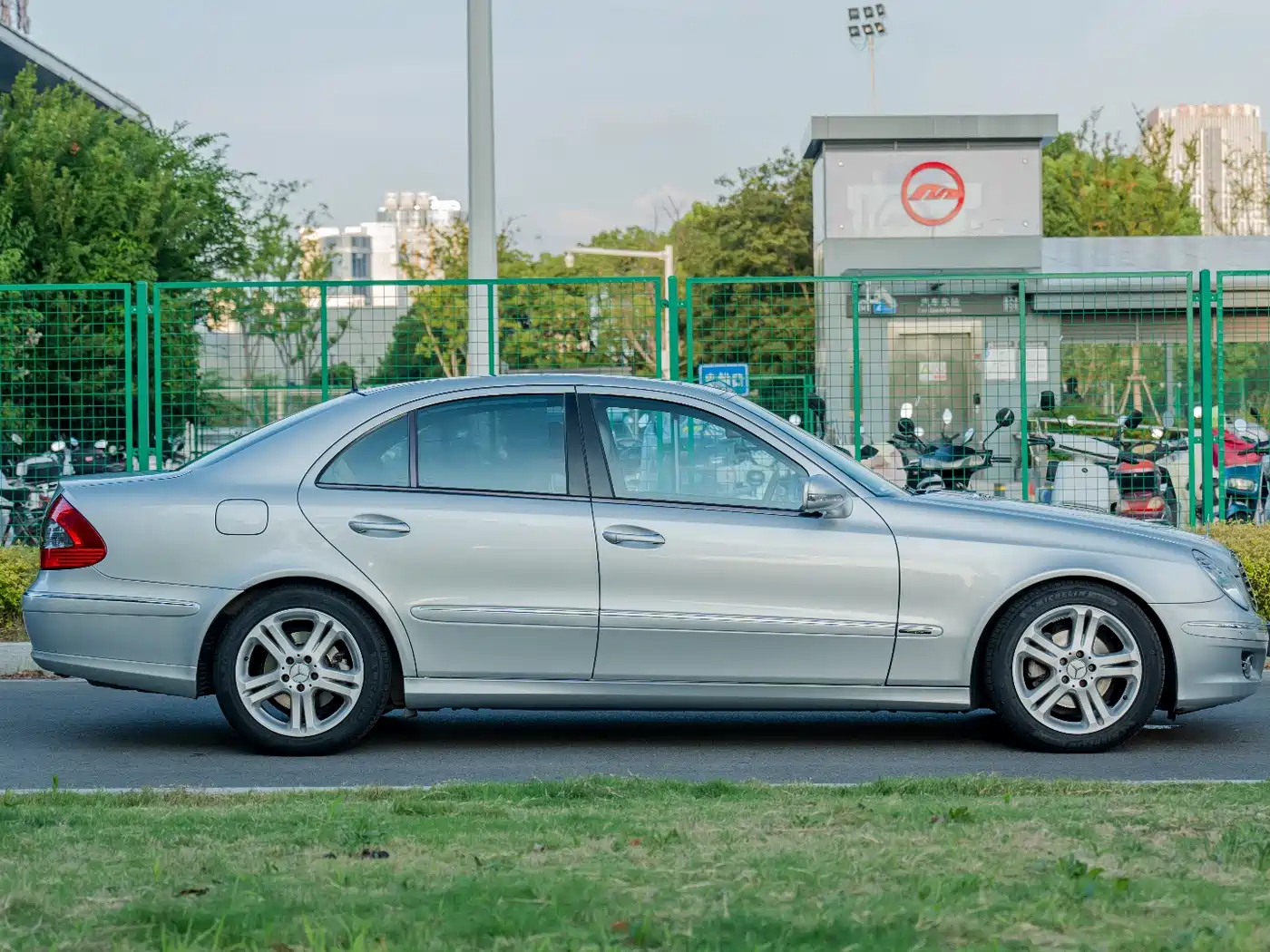 Mercedes-Benz E-Class 2007 E 280 Fashion фото 21