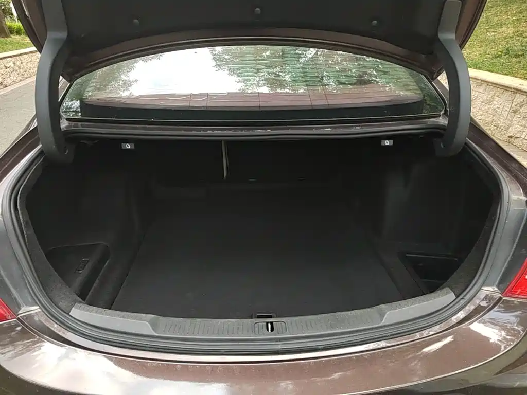 Photo 19 - Buick LaCrosse