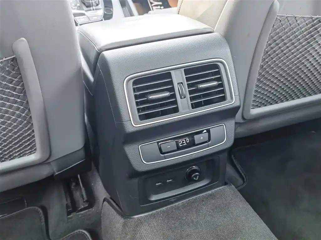 Audi Q5L Sportback 2022 45 TFSI Luxury фото 31