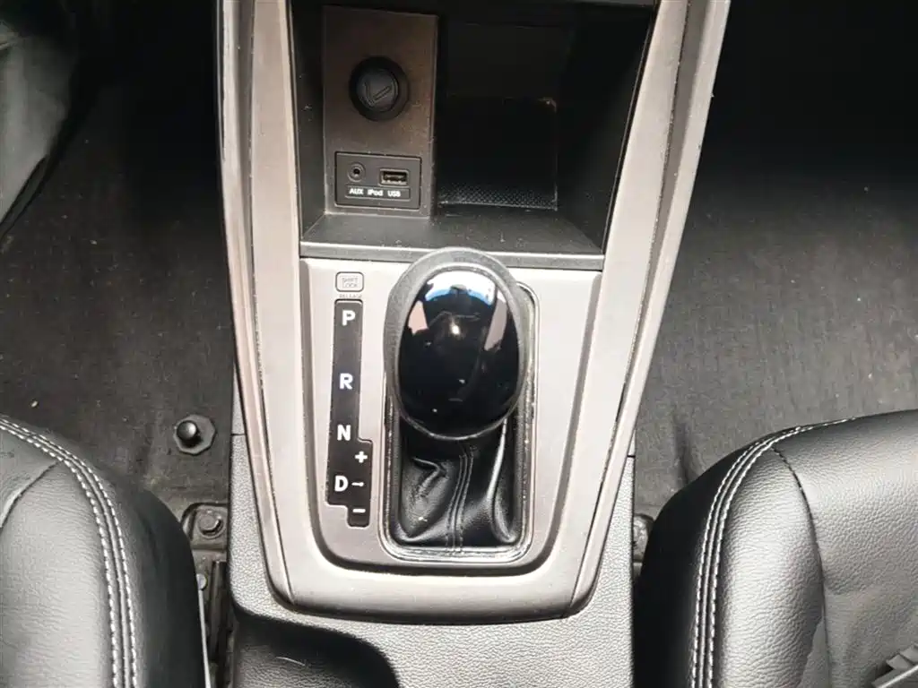 Hyundai Langdong 2012 1.6L Automatic Fashion фото 14