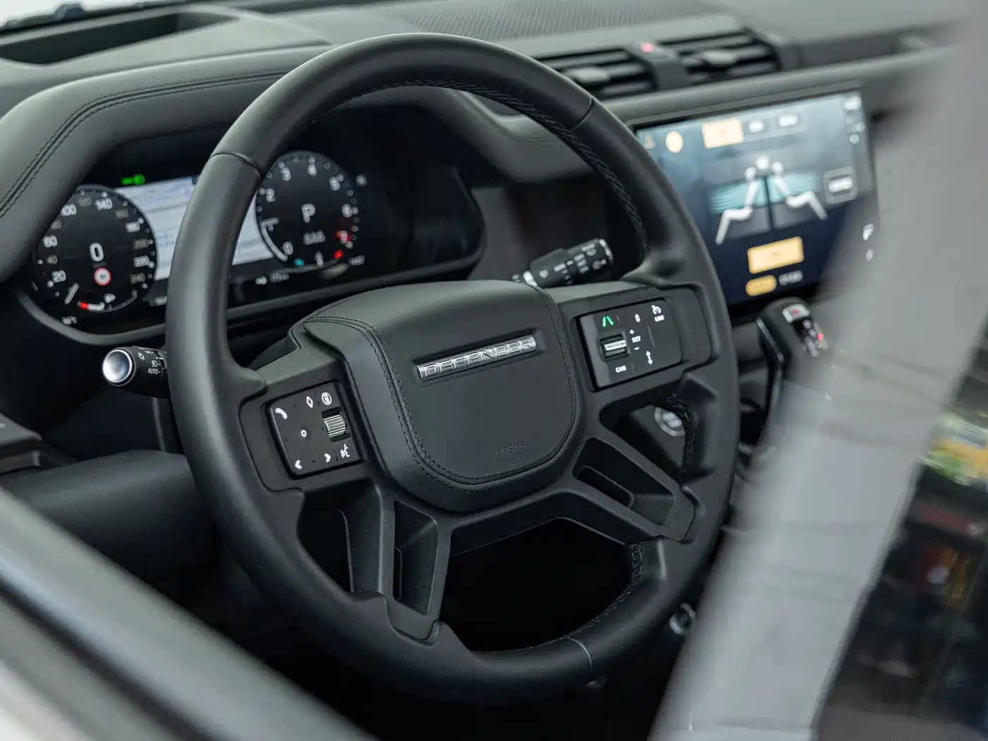 Land Rover Defender 2025 110 3.0T P400 X фото 7