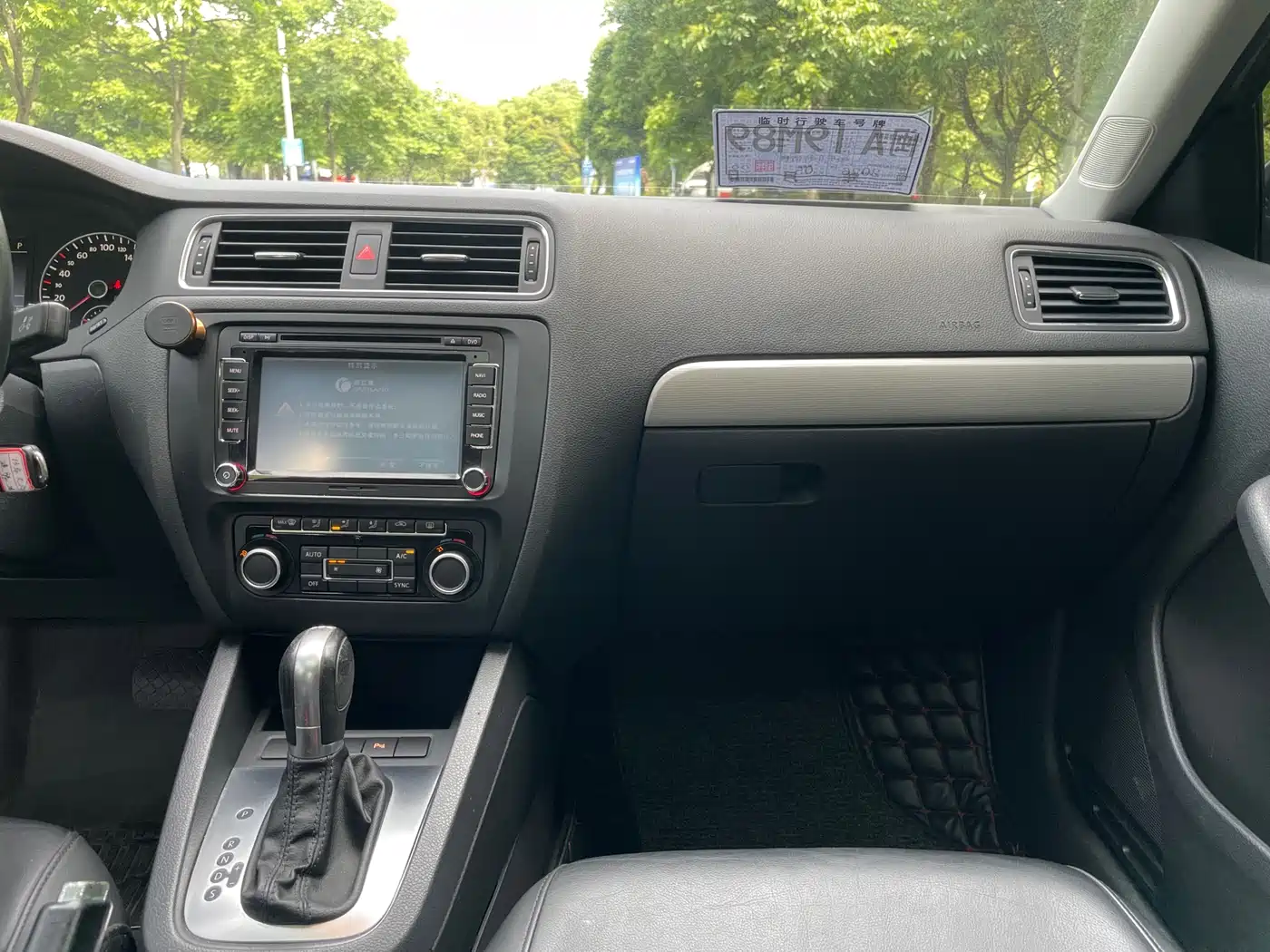Volkswagen Sagitar 2014 1.4TSI Automatic Luxury фото 18