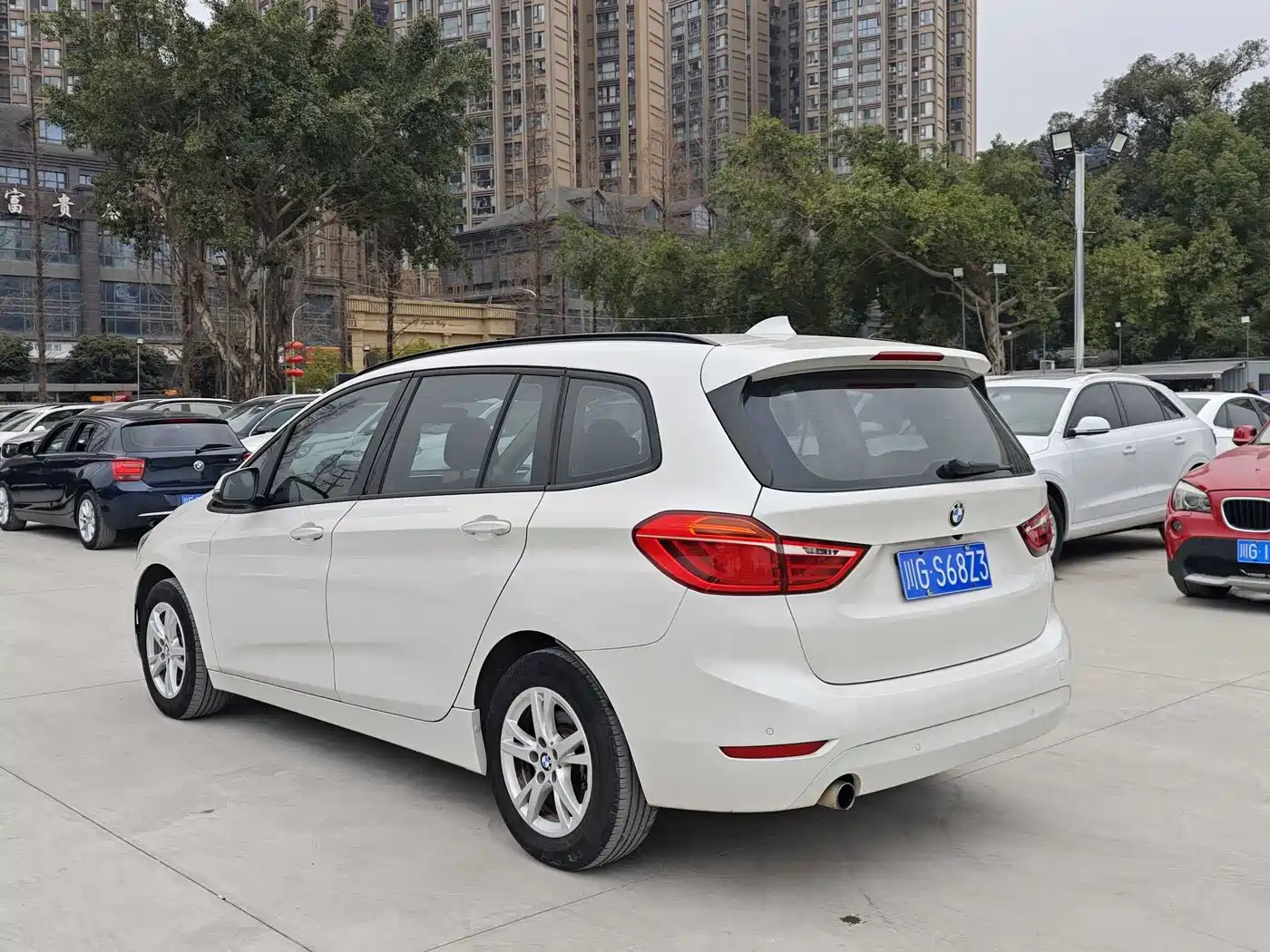 BMW 2 Series Gran Tourer 2015 218i Leading фото 10