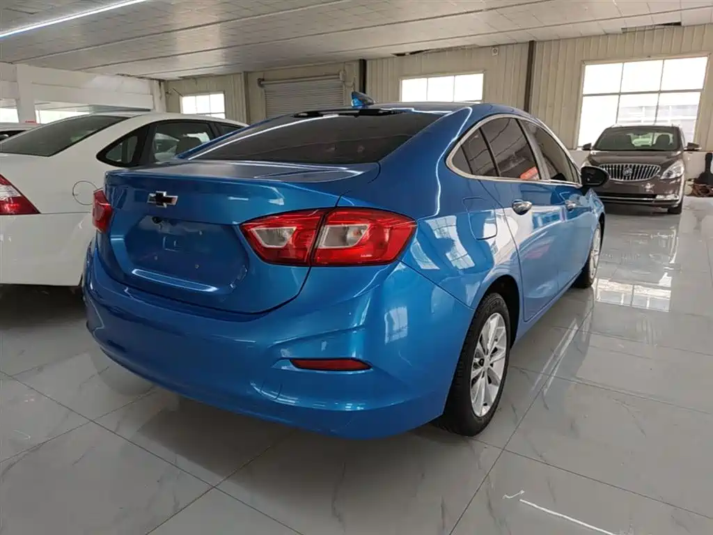 Chevrolet Cruze 2017 1.5L Automatic Pioneer Sunroof фото 7