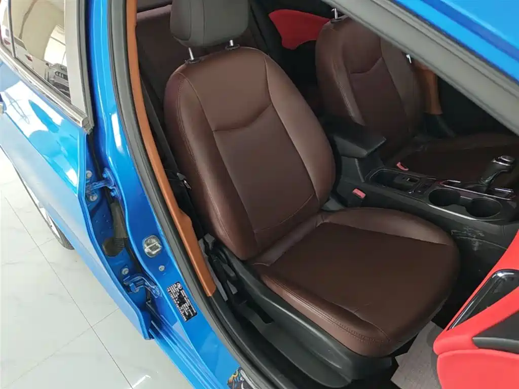 Chevrolet Cruze 2017 1.5L Automatic Pioneer Sunroof фото 25