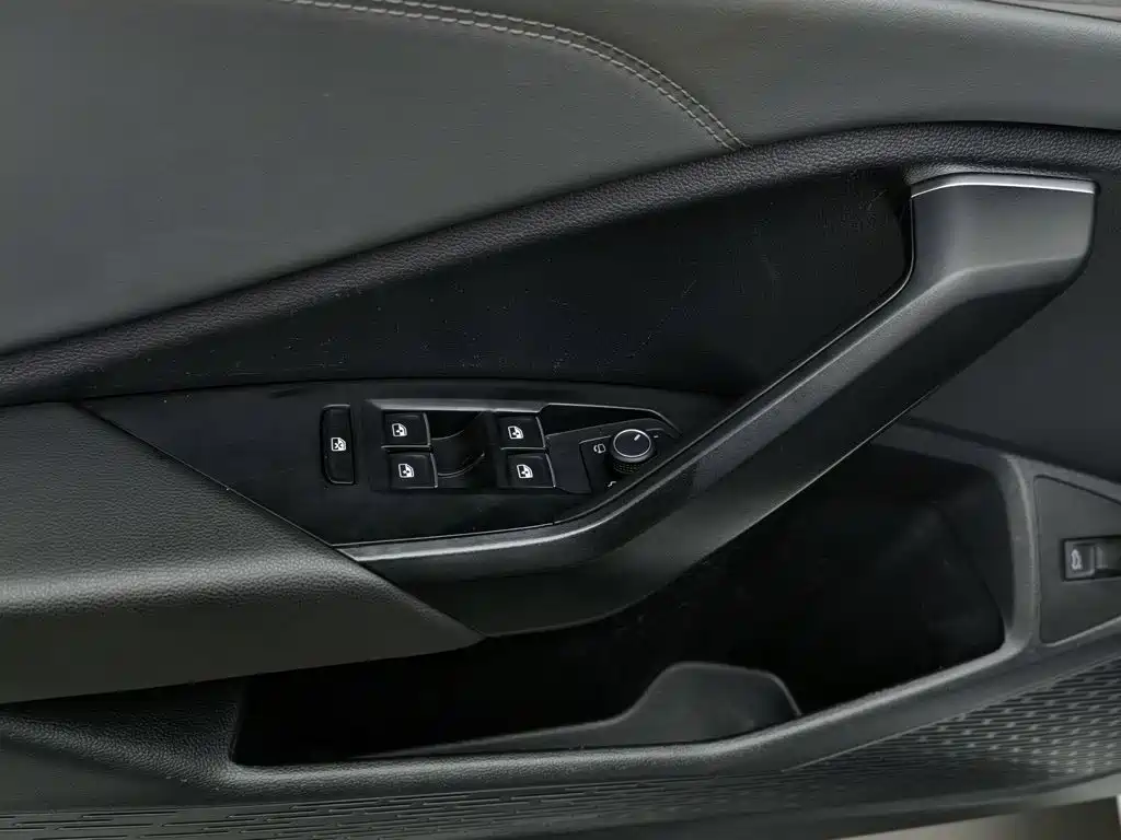 Volkswagen Sagitar, миниатюра 9