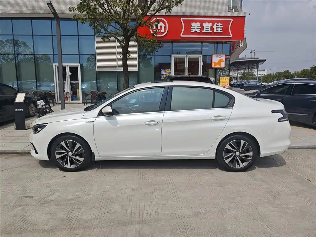 Peugeot 408 2019 230THP Automatic Luxury Edition China VI фото 6
