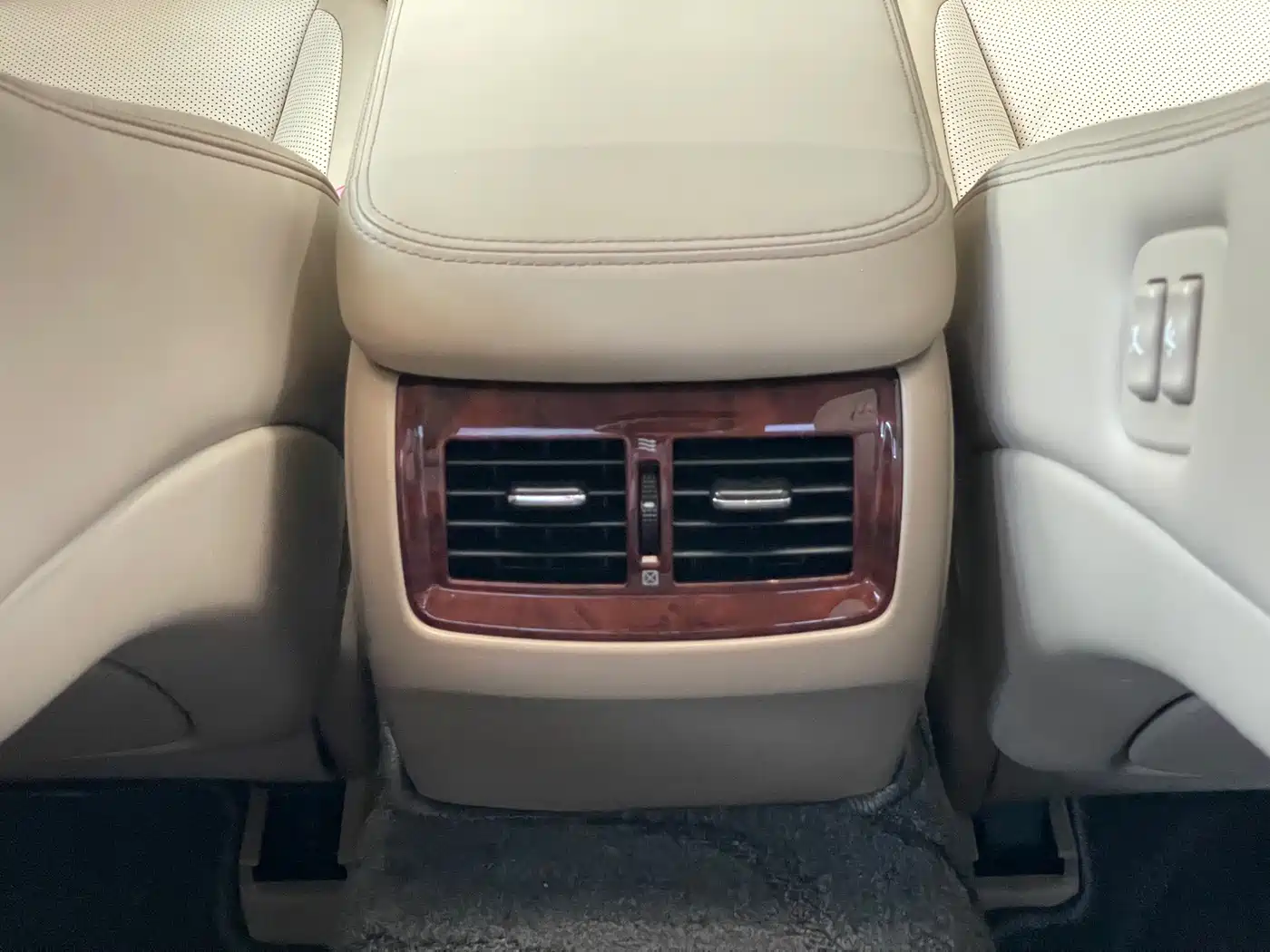 Toyota Crown 2012 2.5L Royal Leather Edition фото 17