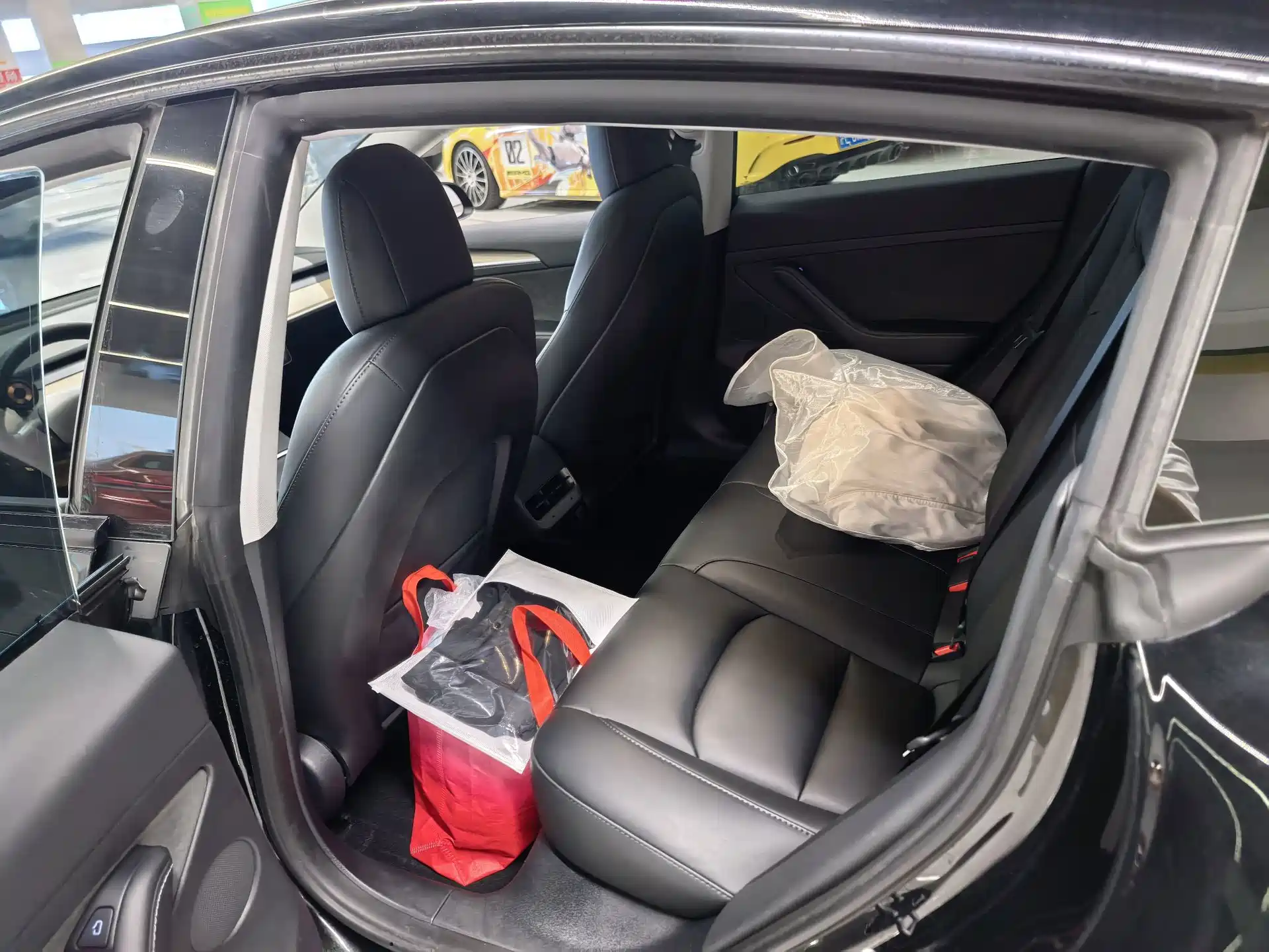 Фото 7 - Tesla Model 3