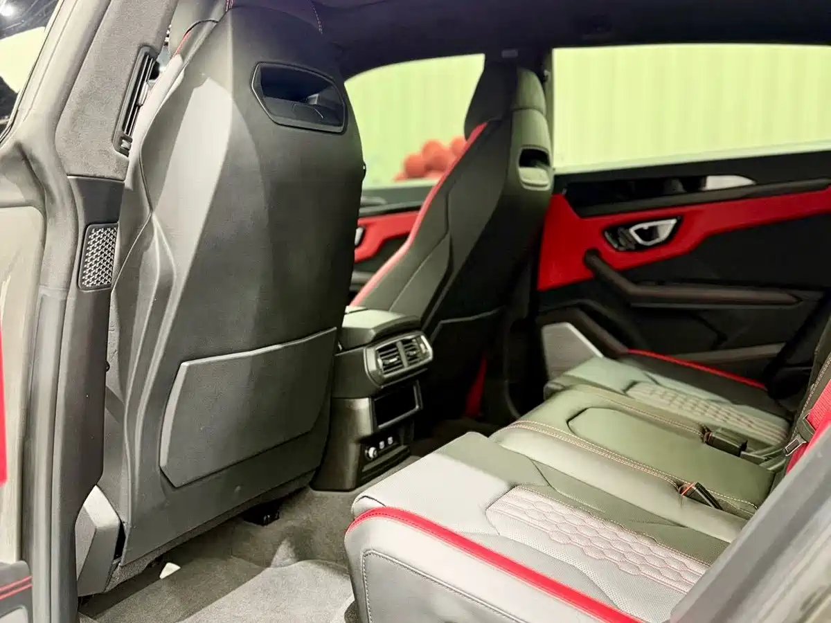 Lamborghini Urus 2024 2023 4.0T V8 S