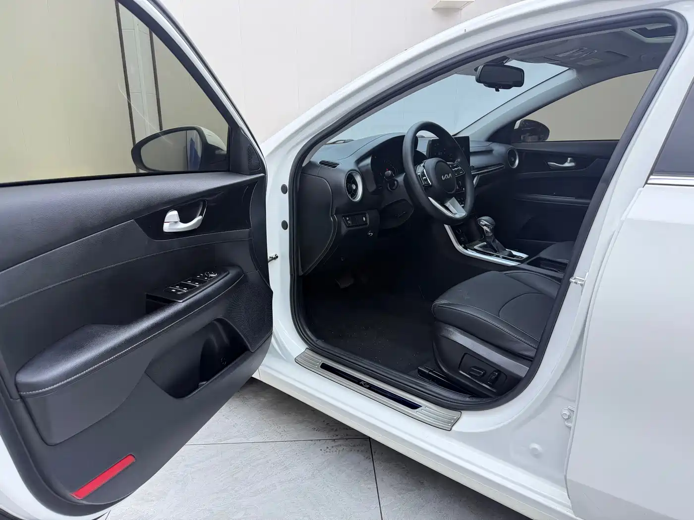 Kia K3 2023 2021 1.5L CVT Luxury Edition