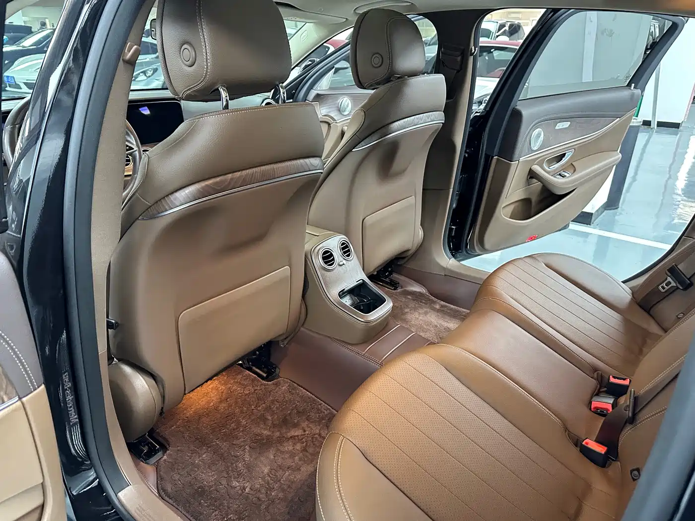 MERCEDES-BENZ E-CLASS