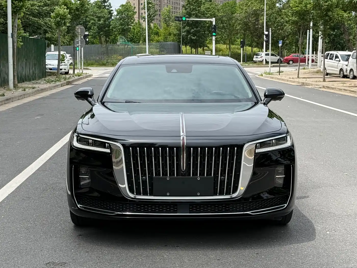 Hongqi H9 2020 2.0T Smart Connection Qi Xiang Edition фото 2
