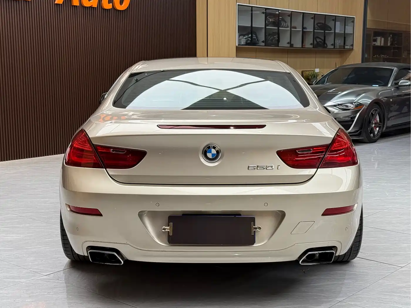 BMW 6 Series 2012 650i Coupe фото 8