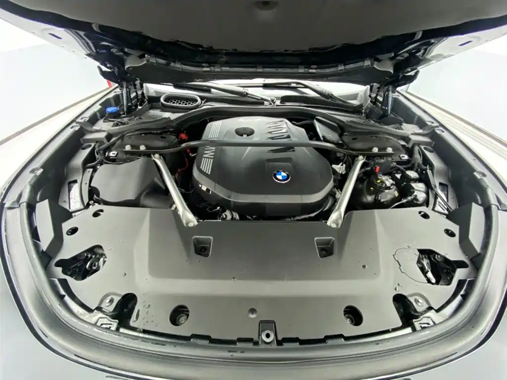 BMW 7-SERIES