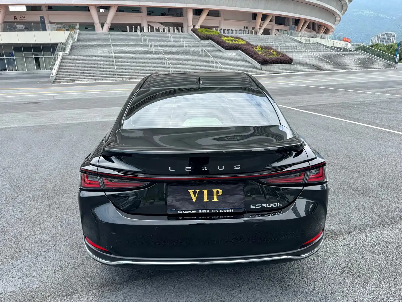 Lexus ES 2026 2025 300h Ultimate Edition