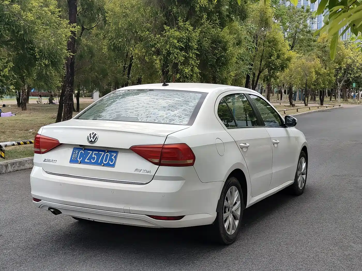 Volkswagen Lavida 2017 1.6L Automatic Comfort Edition фото 6
