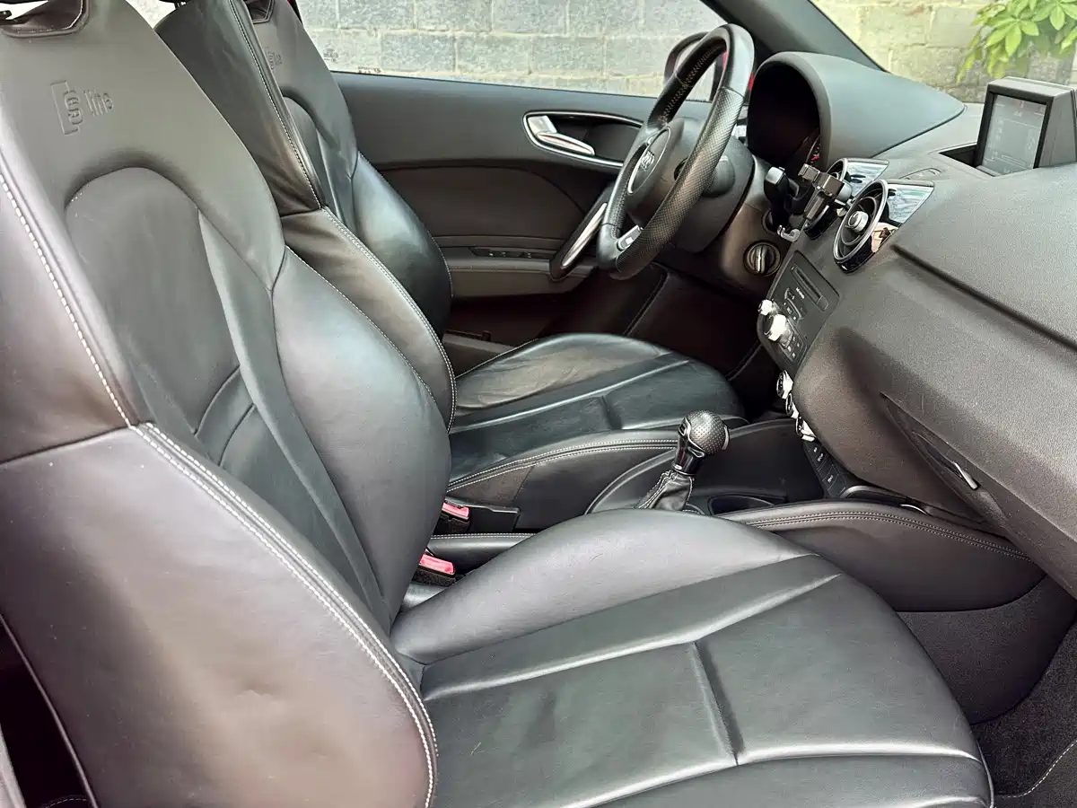 Audi A1 2014 30 TFSI Sportback Comfort фото 10