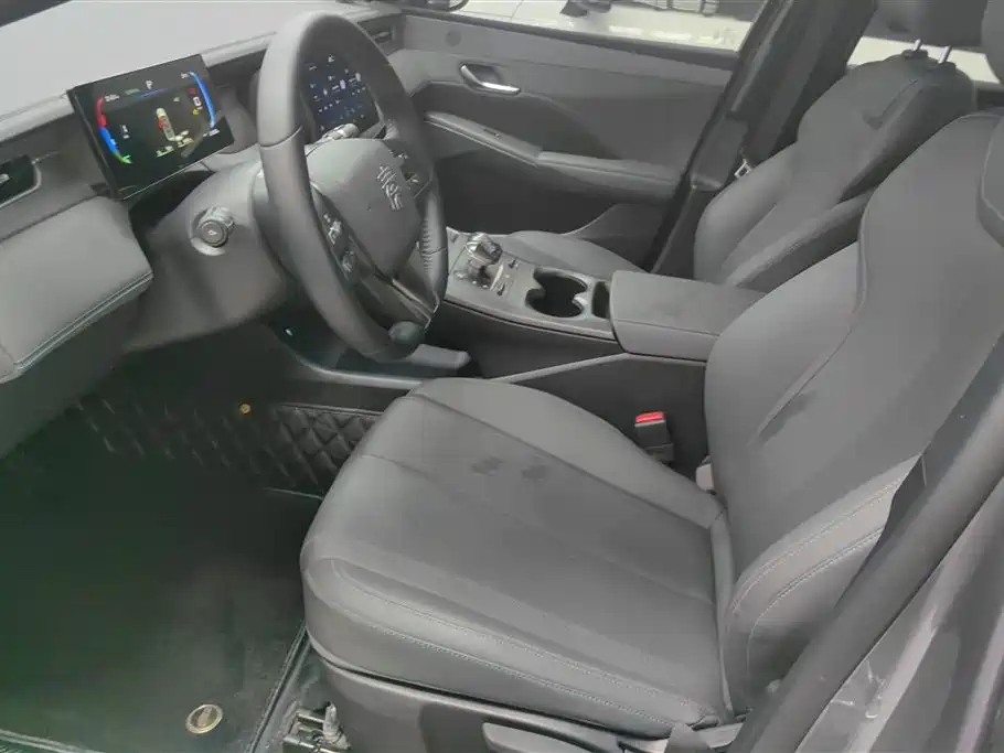 BYD Qin PLUS 2025 DM-i Smart Drive 55KM Leader фото 9