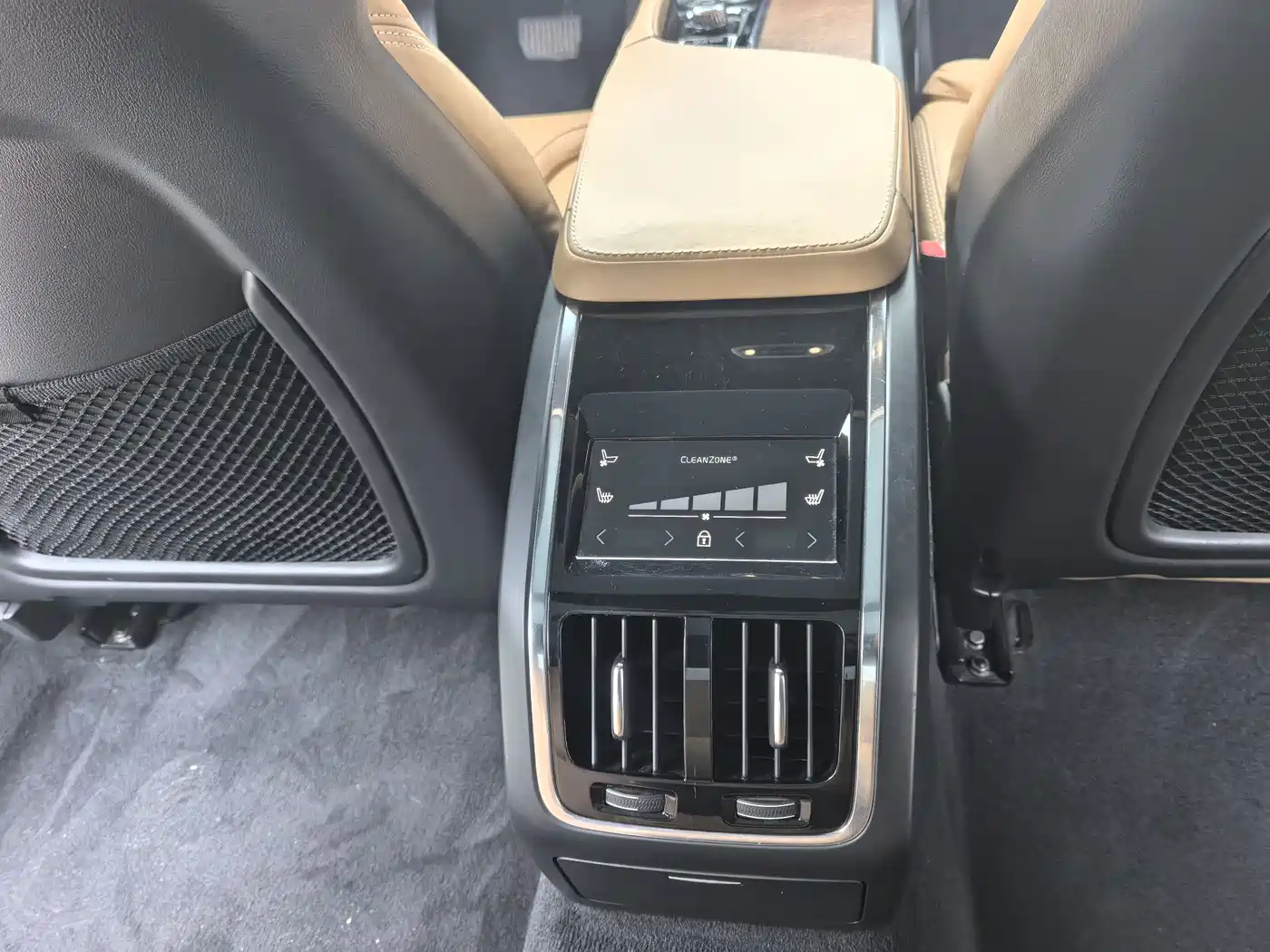 Фото 22 - Volvo S90