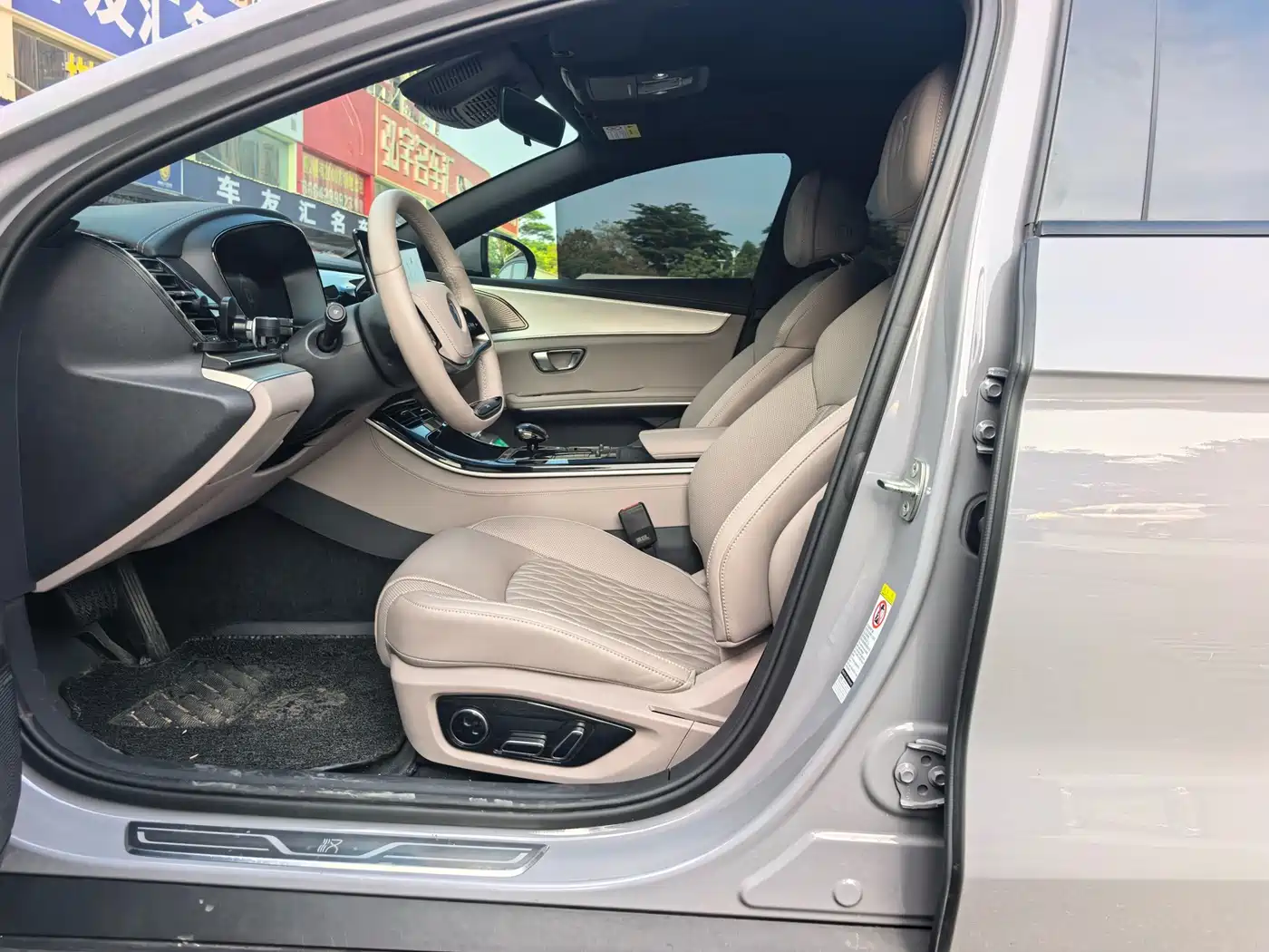 BYD Han 2025 DM-i Smart Driving Edition 125KM Honor фото 7