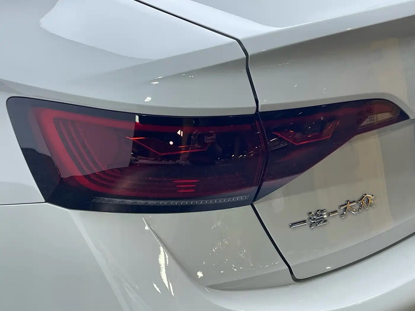 Volkswagen Sagitar 2024 300TSI DSG Surpass Edition фото 9