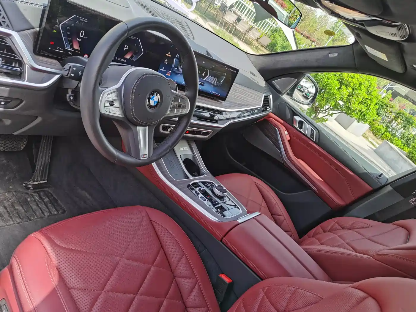 BMW X5 2025 Model xDrive 40Li M Sport Blackout Package фото 11