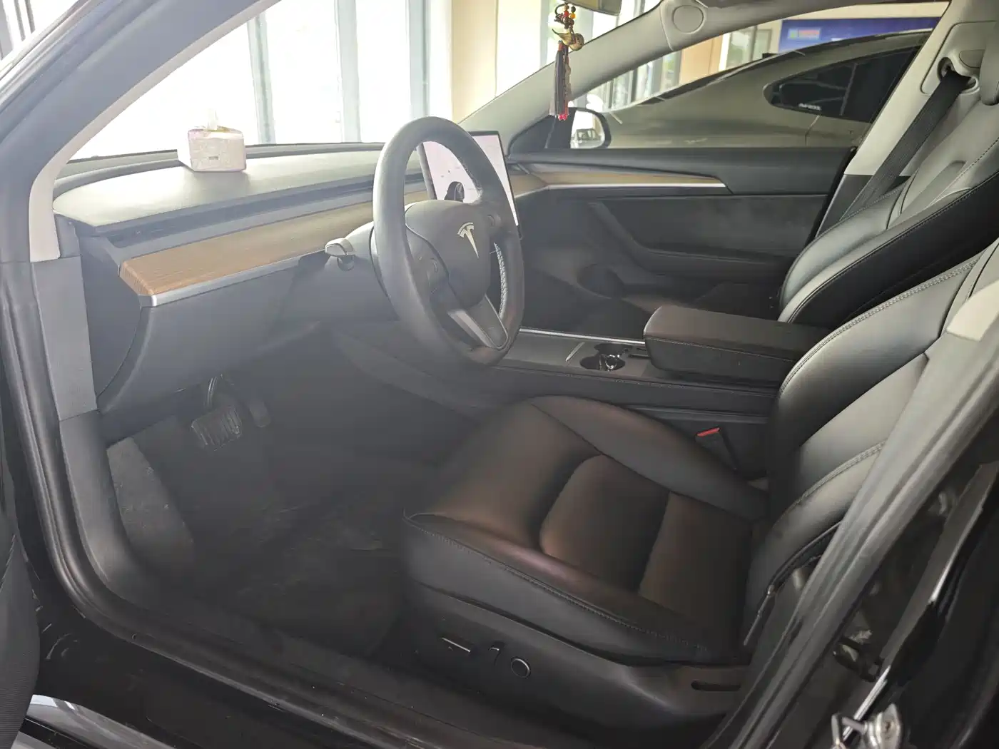 Фото 7 - Tesla Model 3