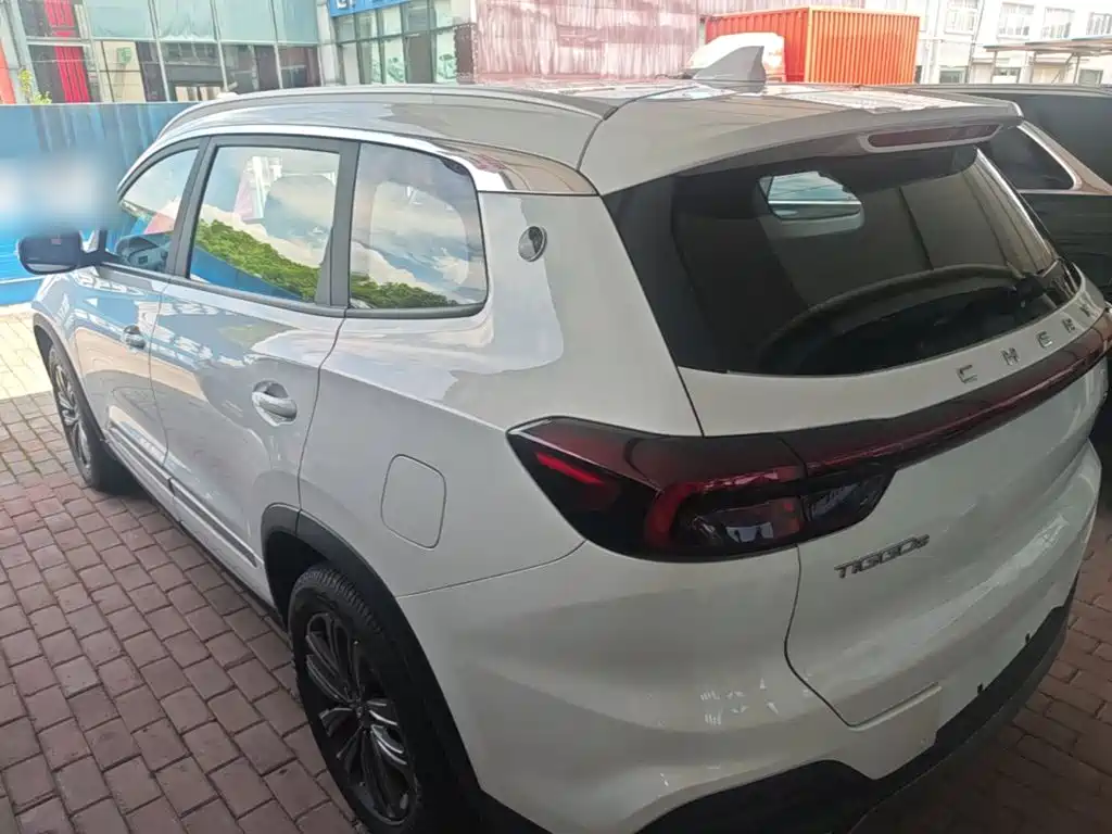 Photo 5 - Chery Tiggo 8