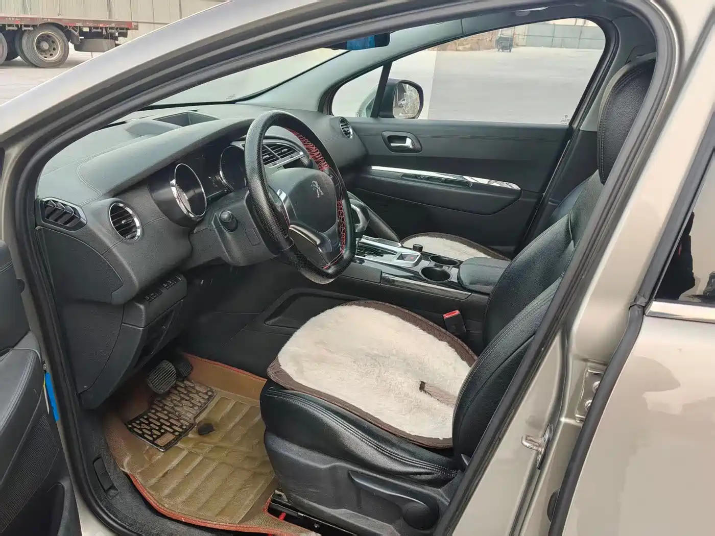 Peugeot 3008 2015 2.0L Automatic Trend Edition фото 5