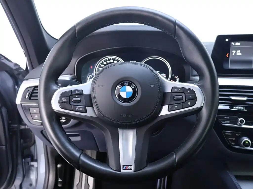 BMW 5 Series (Import) 2018 525i M Sport Package фото 16