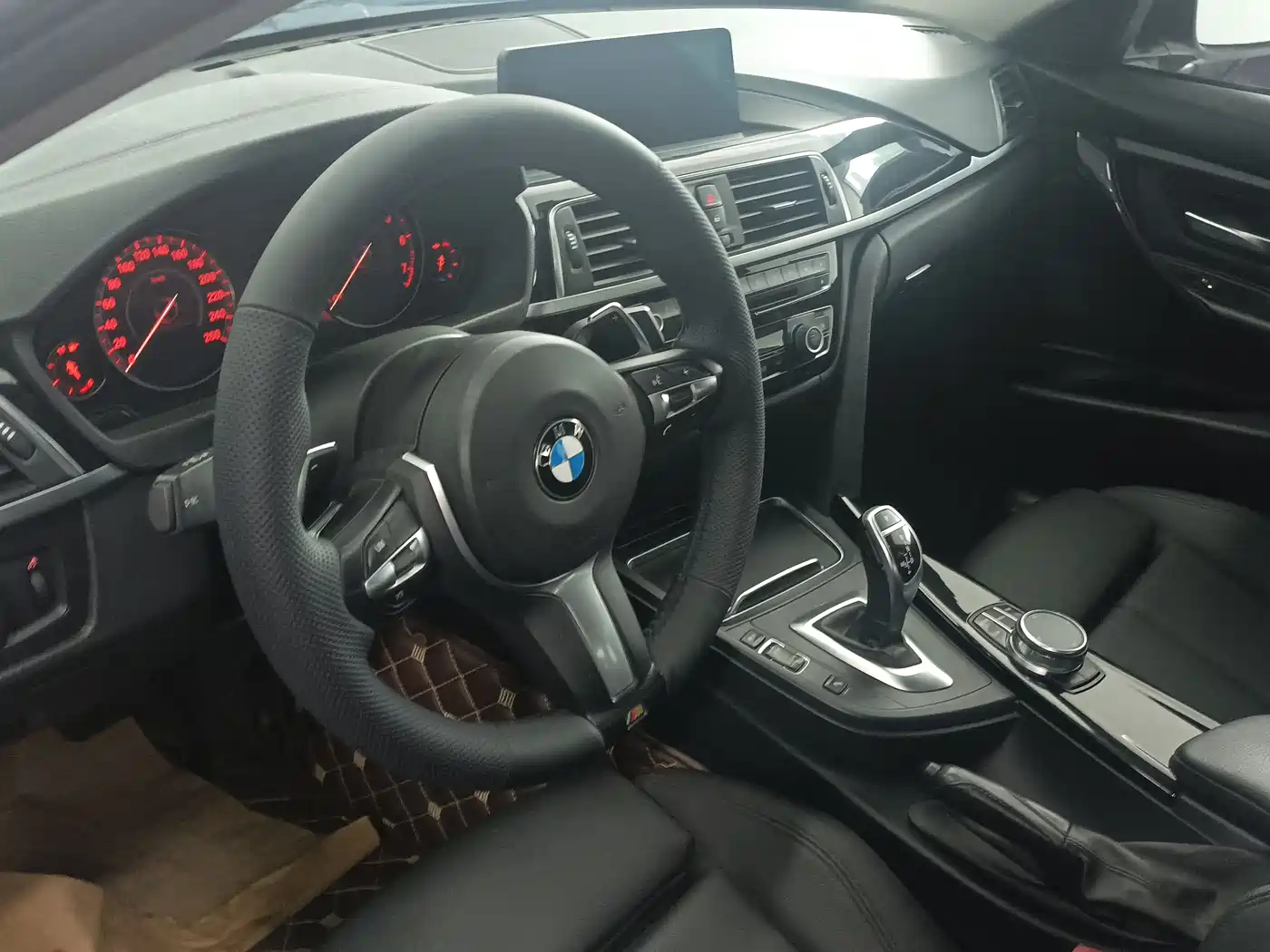 BMW 3 Series 2018 320Li Leading M Sport Package фото 5