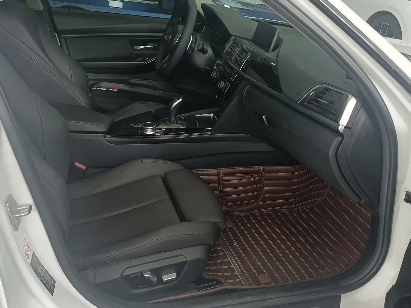 BMW 3 Series 2018 320Li Leading M Sport Package фото 10