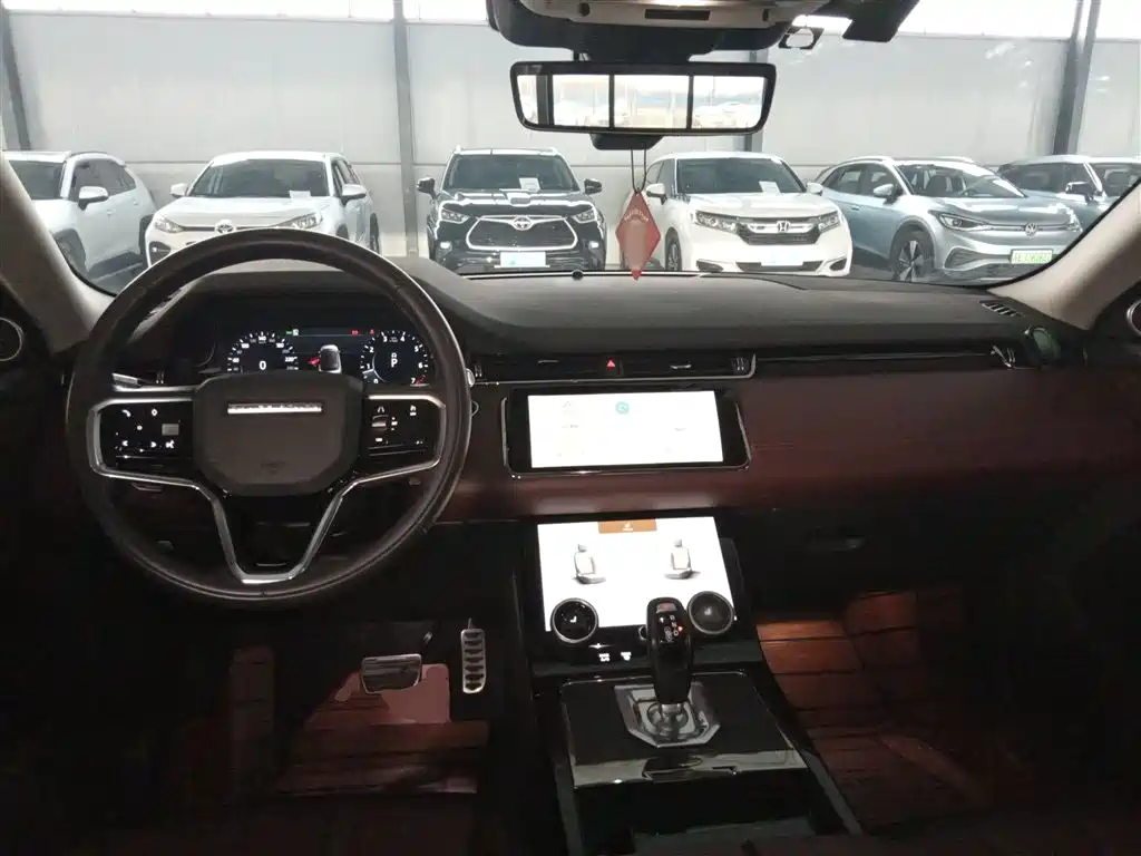 Land Rover Range Rover Evoque 2021 Range Rover Evoque L 249PS R-Dynamic S Performance Edition фото 6