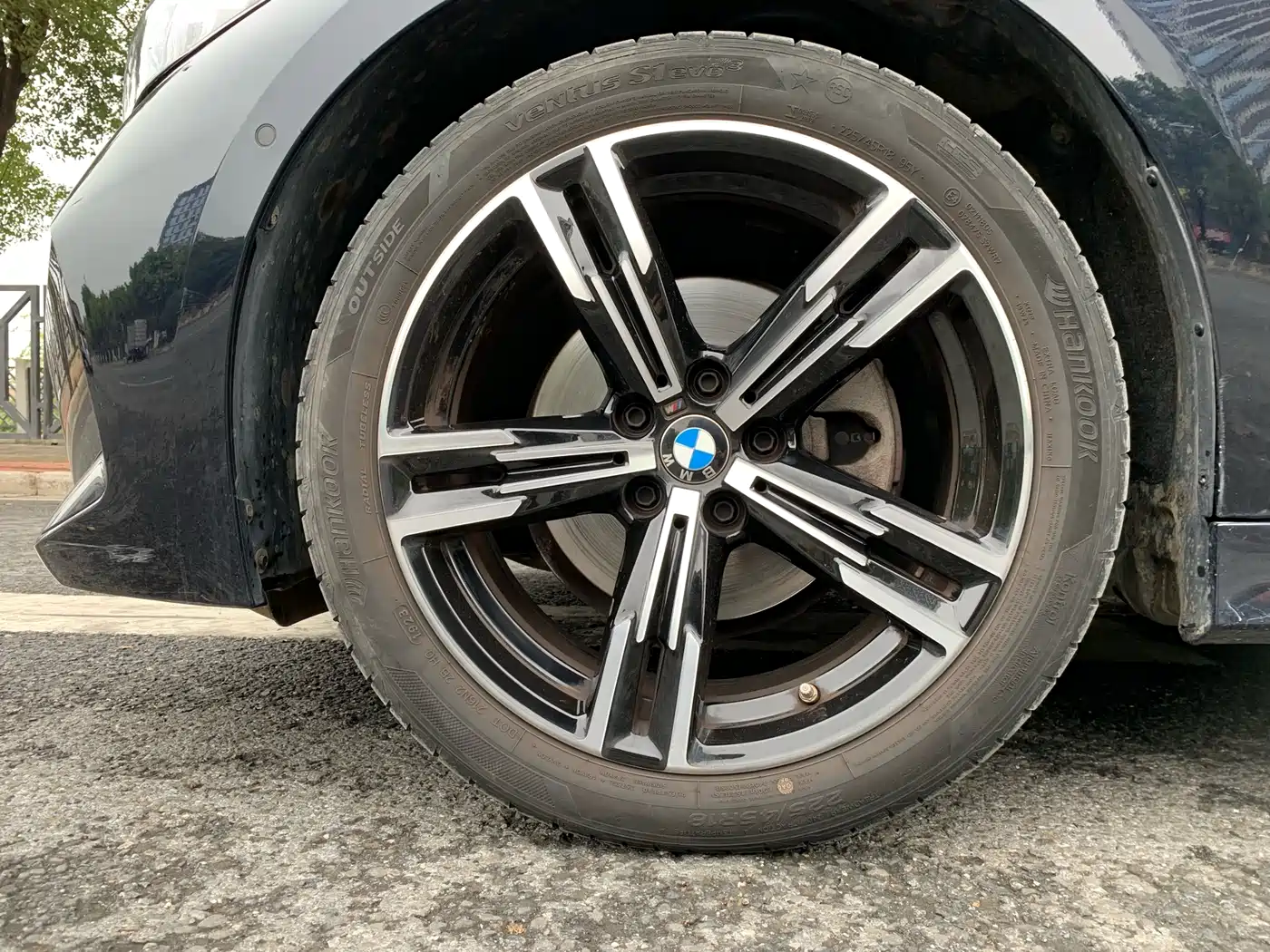 BMW 3 Series 2024 325i M Sport Package фото 10