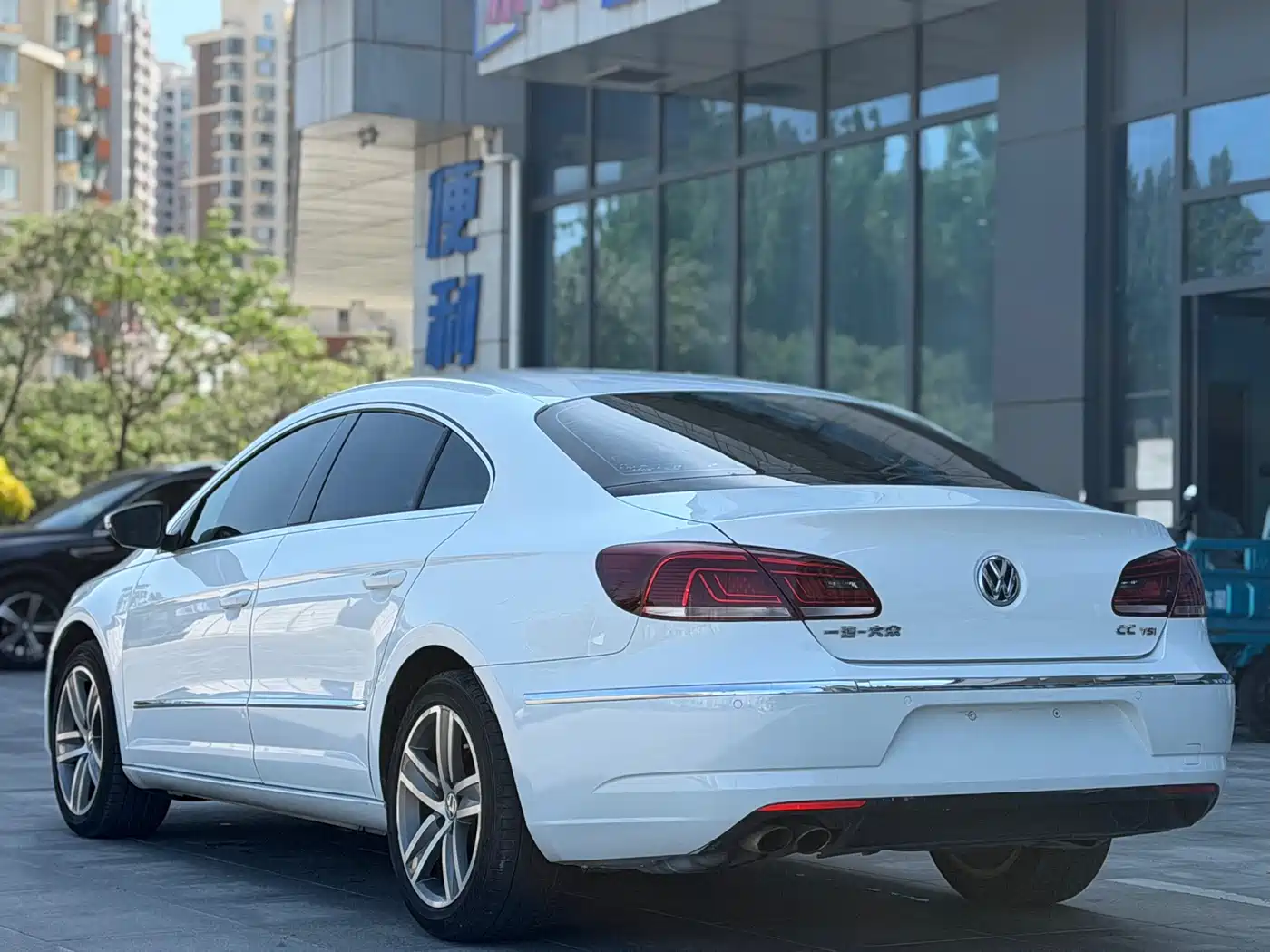Volkswagen FAW-Volkswagen CC 2016 Model 1.8TSI Premium фото 4